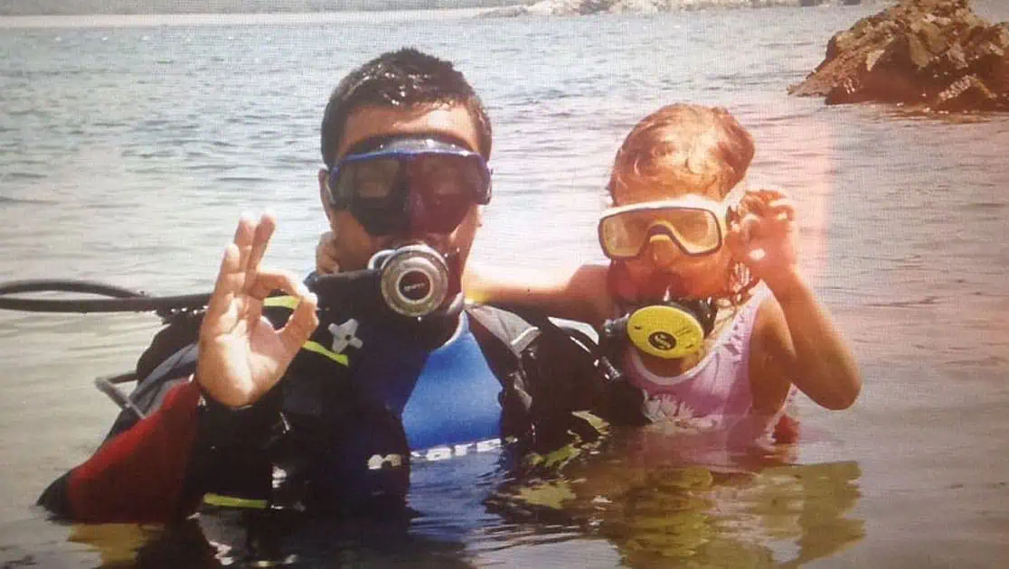 Baptême de plongée de la fille de Manuel Lewin dans les calanques de Marseille